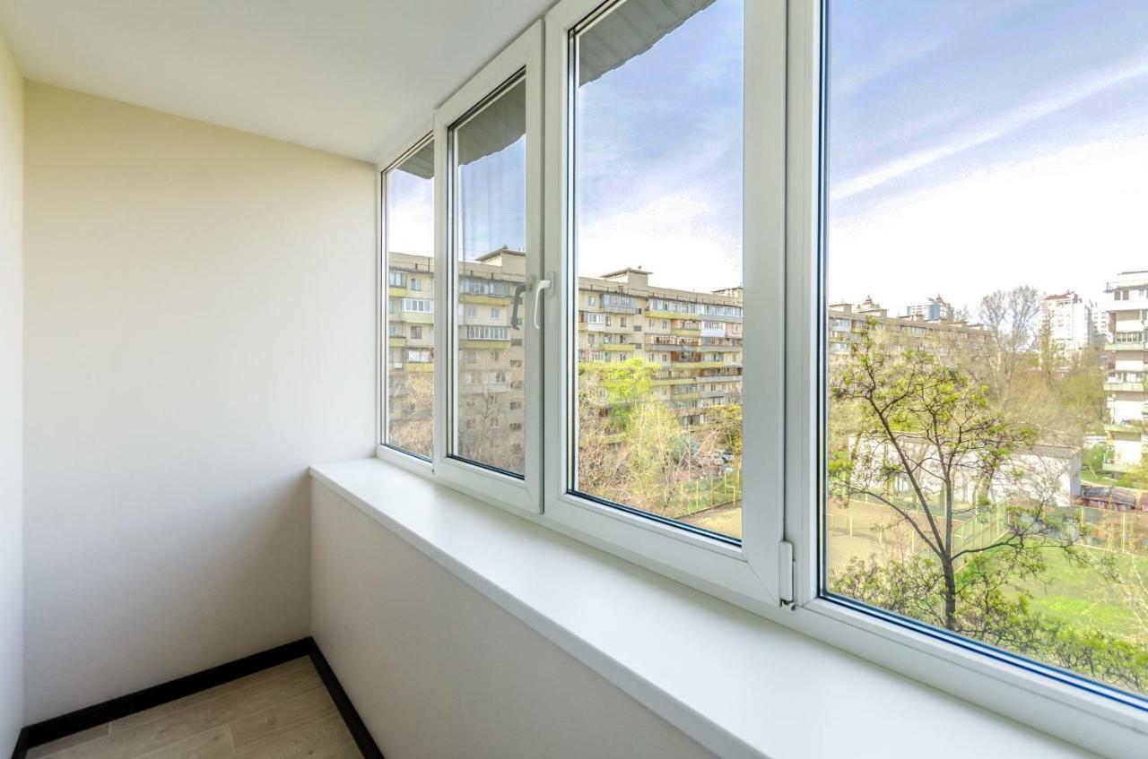 Artal Apartment On Obolonsky Avenue 16A Kiev Esterno foto