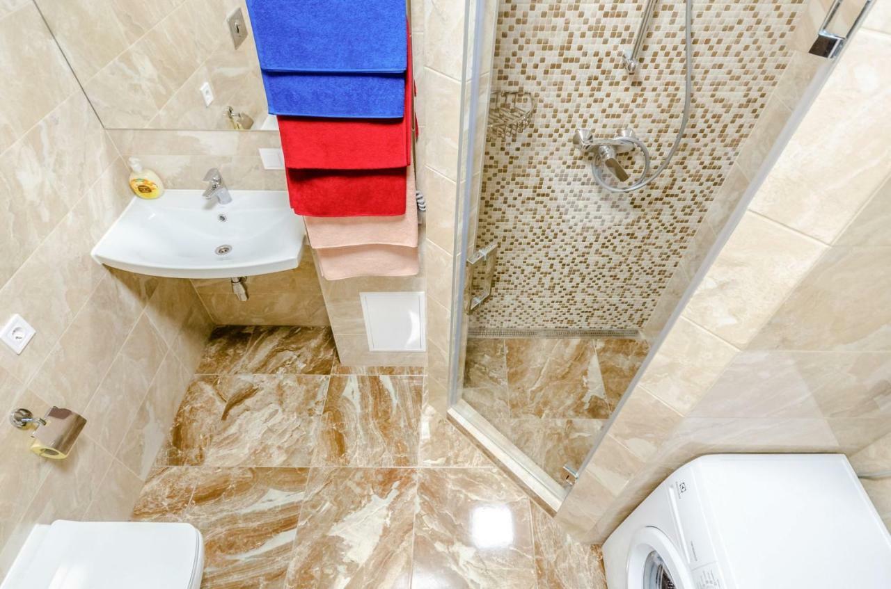 Artal Apartment On Obolonsky Avenue 16A Kiev Esterno foto