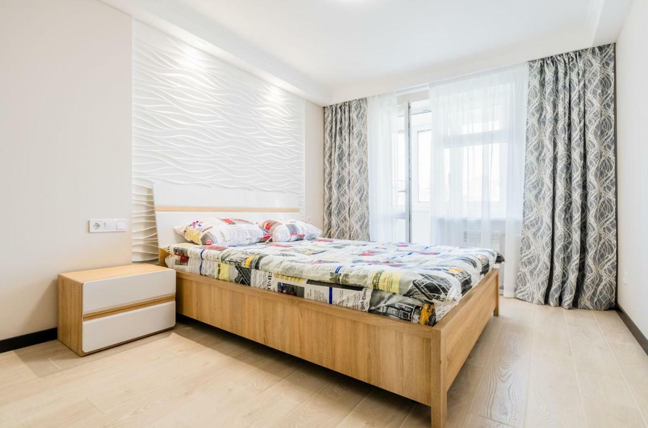 Artal Apartment On Obolonsky Avenue 16A Kiev Esterno foto
