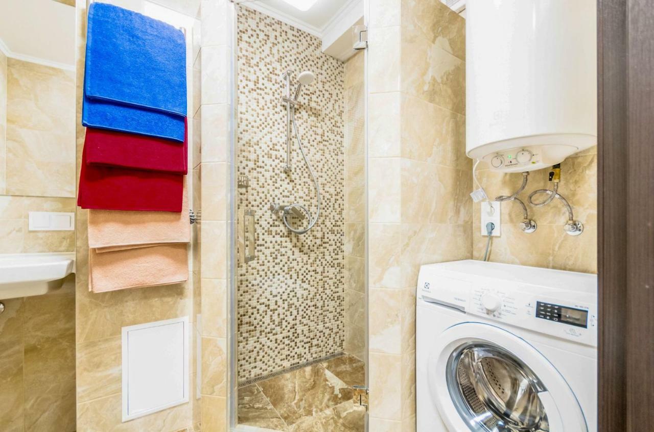 Artal Apartment On Obolonsky Avenue 16A Kiev Esterno foto